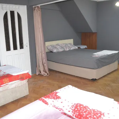 Huzur 3 アパート